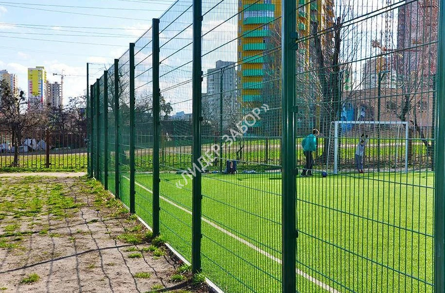 Купить Ограждение спортивной площадки длиной 10 м