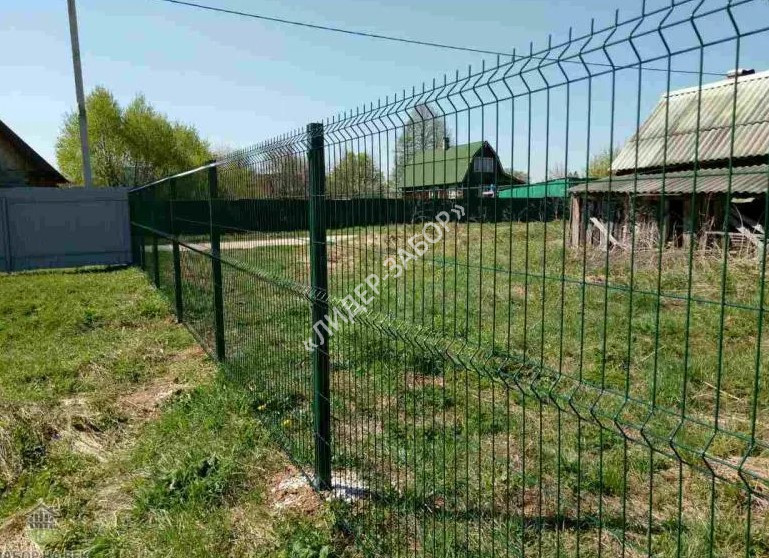 Купить Забор из сетки сварной с полимерным покрытием